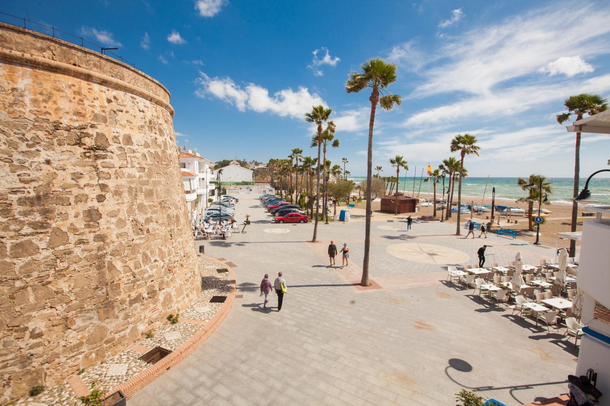 Apartment In The Center Of La Cala De Mijas With Sea Views Exteriör bild